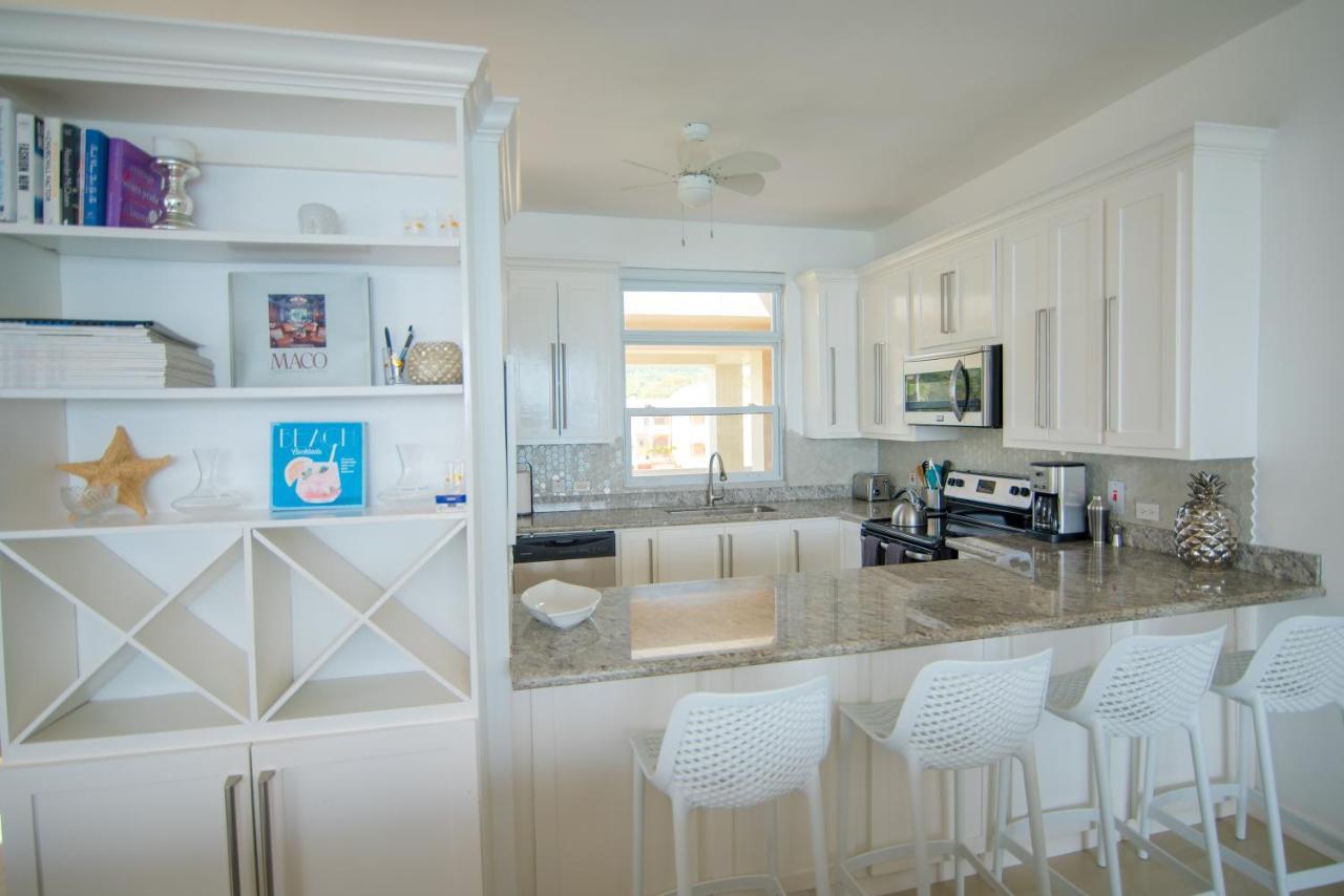 Ocho Rios Penthouse At Whispering Seas Apartment Bagian luar foto