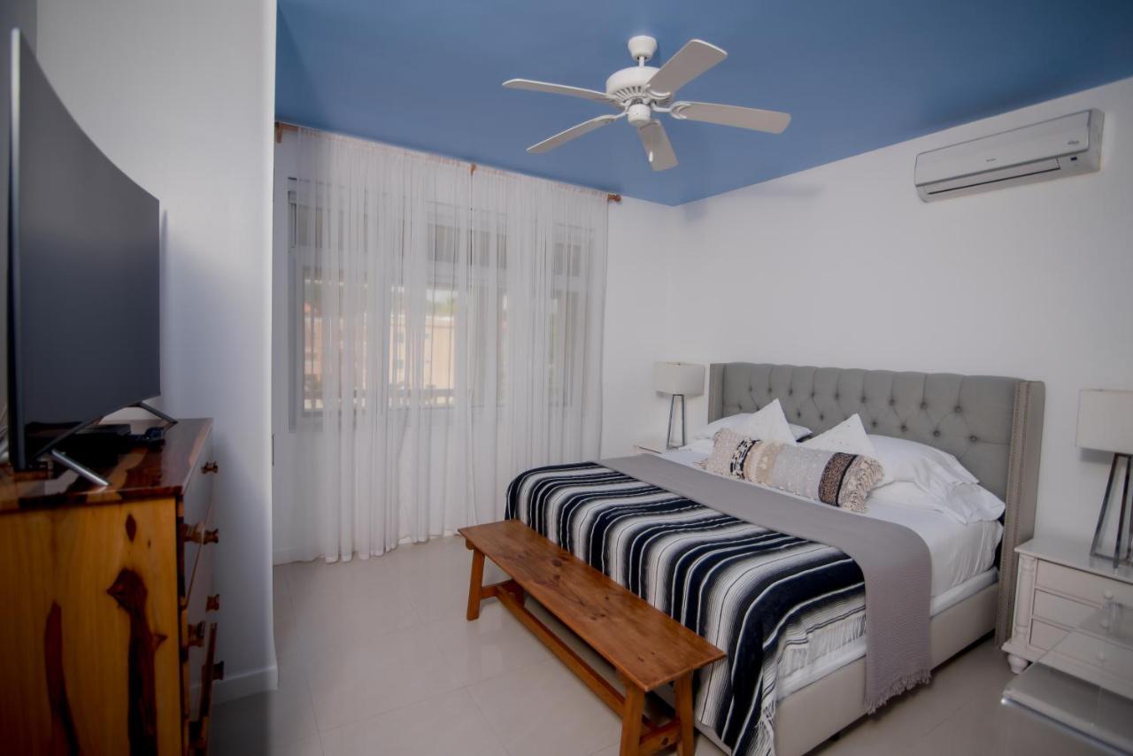 Ocho Rios Penthouse At Whispering Seas Apartment Bagian luar foto