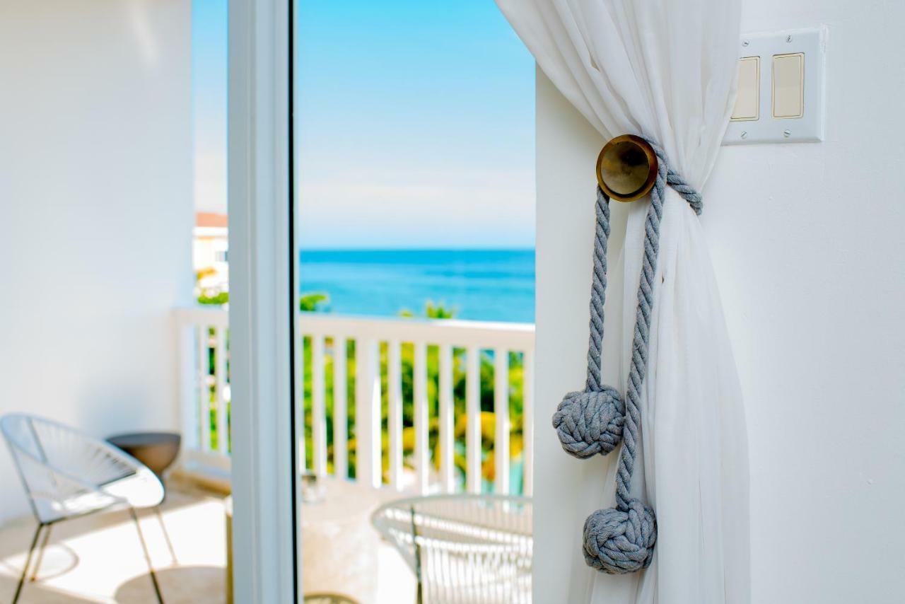 Ocho Rios Penthouse At Whispering Seas Apartment Bagian luar foto